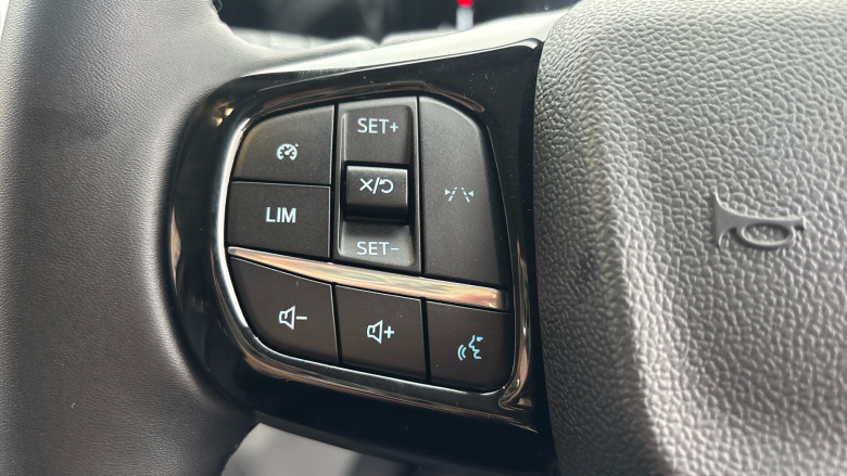 Ford Transit Custom E-320 L1 Rwd 100kW 65kWh H1 Van Limited Auto